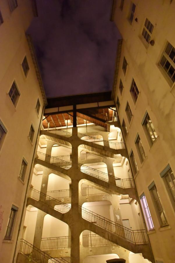 La Casa Jungle - Spa - Lyon Centre, Pentes De La Croix Rousse Luaran gambar